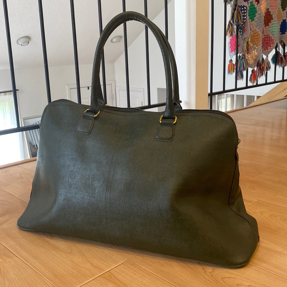 Textures green duffel bag